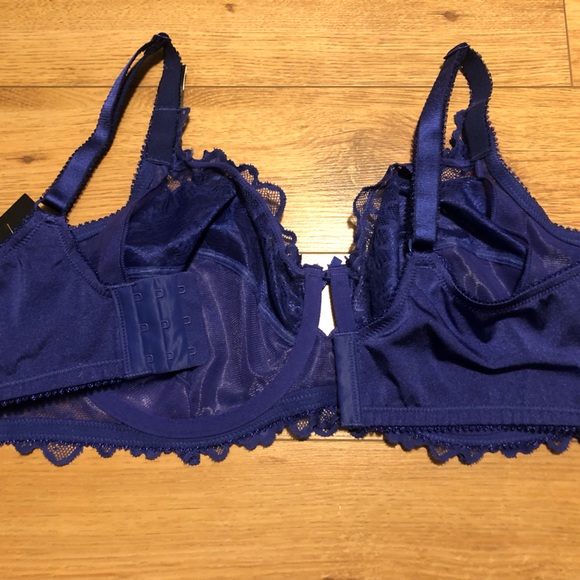 Purple lace bra - Picture 2 of 5